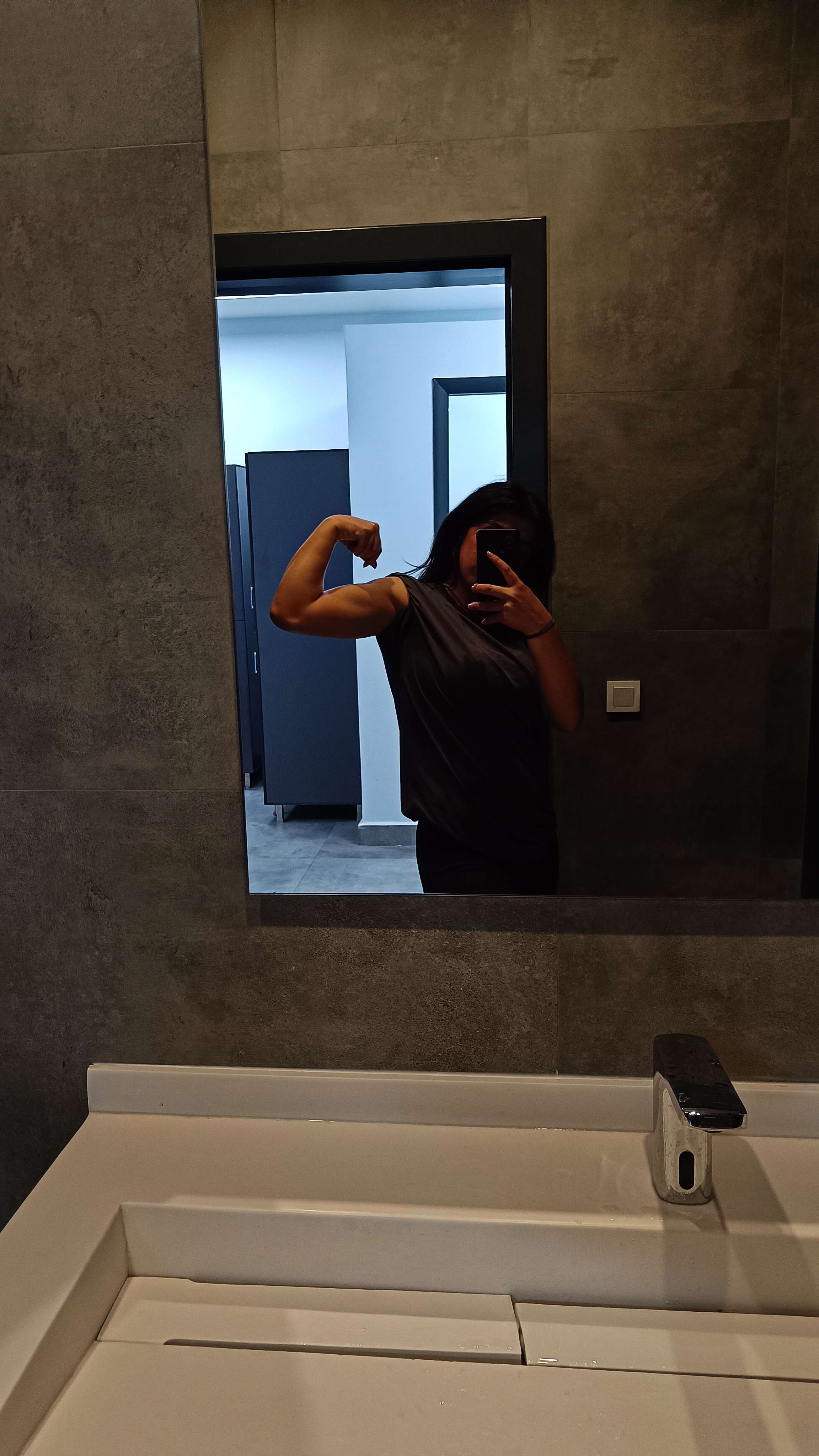 Melek Ecer Profile Picture