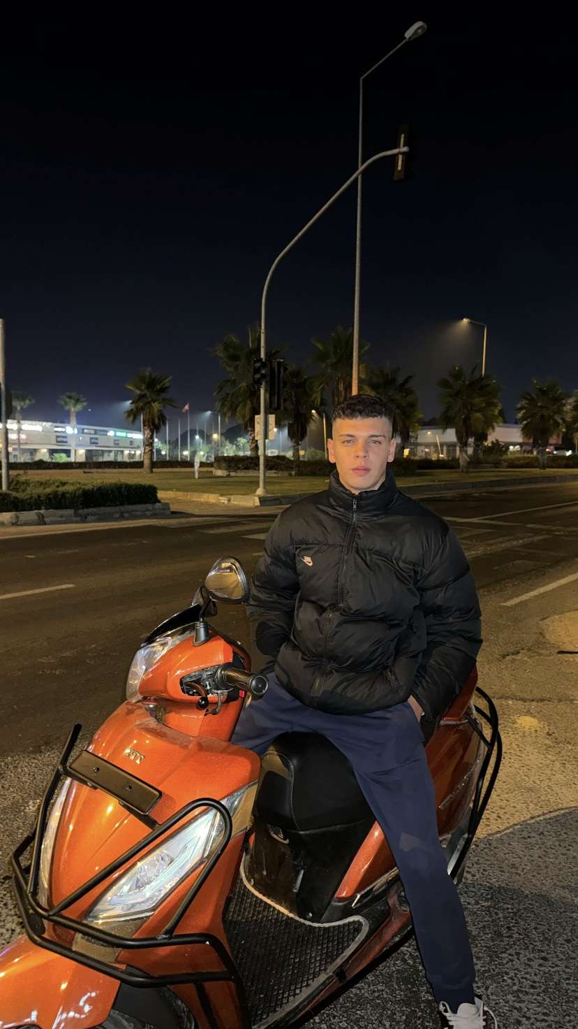 arda deniz Profile Picture