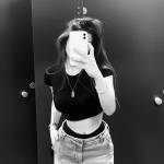 b profile picture