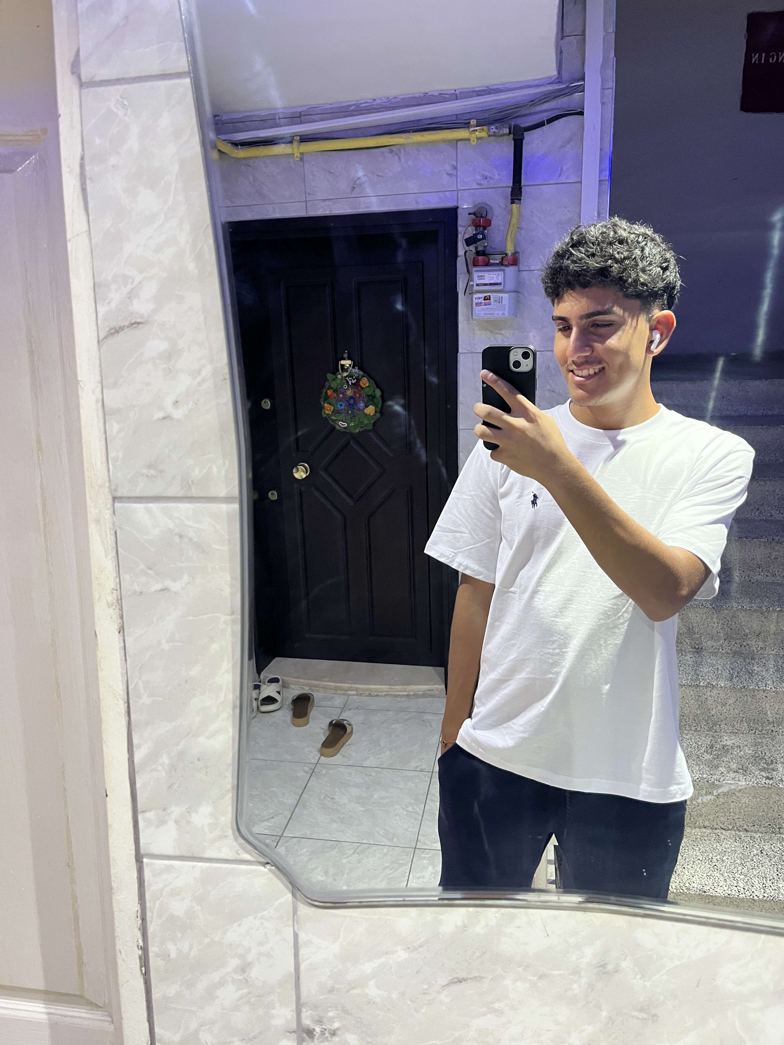 Erdem Dişli Profile Picture